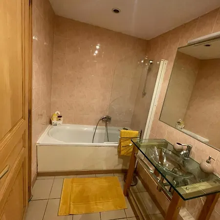 Spacious Centre Daire *
